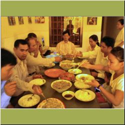 meal-at-hiv-center-phnom-penh.jpg