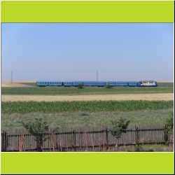 romanian-country-train.JPG